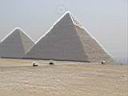 pyramide de khephren à droite 