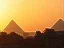vue de l'hotel 5kms, coucher de soleil sur les Pyramides