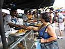 Denise et le marchand de beignets  4Bornes